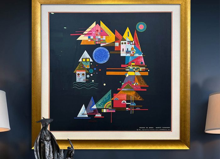 Framing a Kandinsky Print Scarf: A Masterpiece in Gold