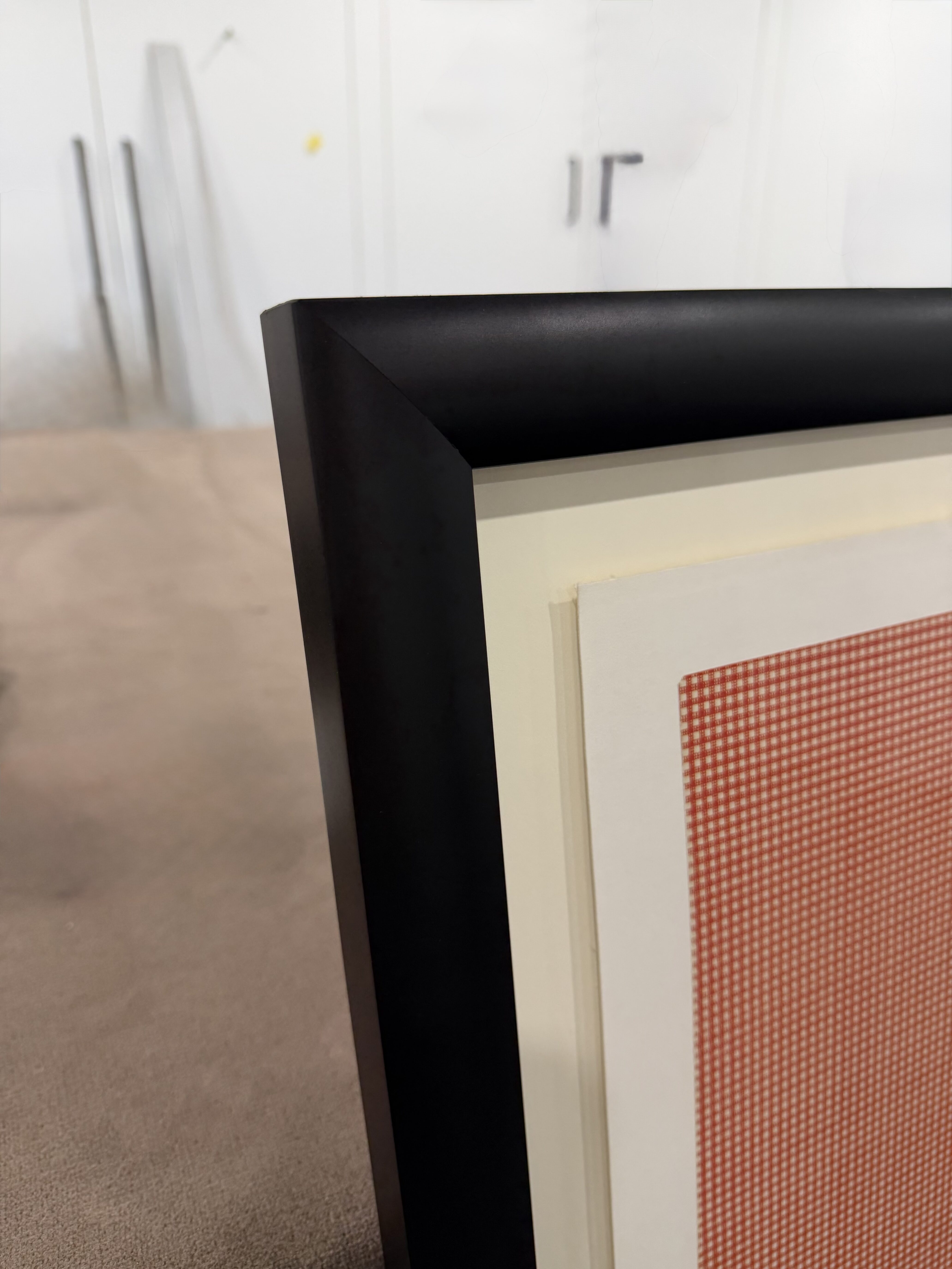 corner detail of the float mounted snoopy print by dawsons framing ashmore