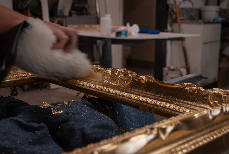 Scott Dawsons working on a Gold Gilded handcrafted Frame